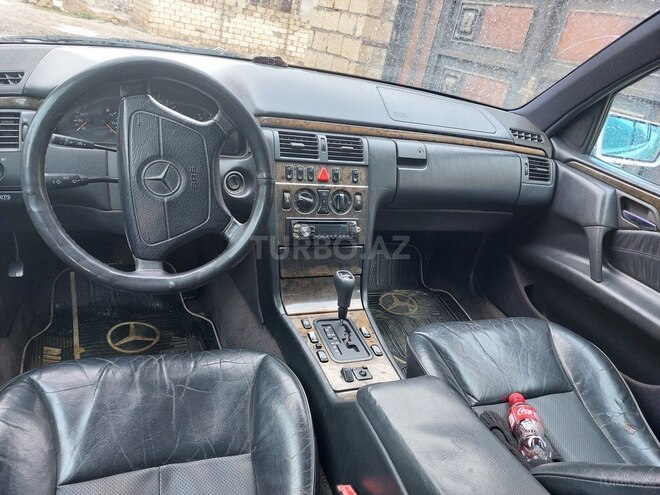 Mercedes E 280 1997, 286,000 km - 2.8 l - Bakı