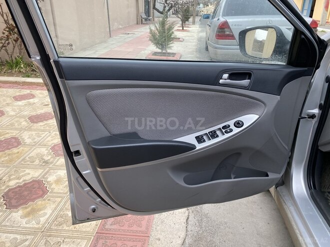 Hyundai Solaris 2013, 105,000 km - 1.6 l - Bakı