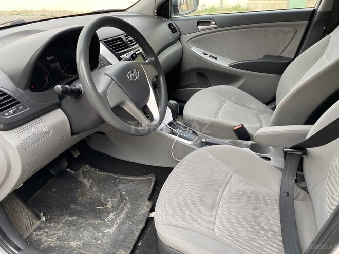 Hyundai Solaris 2013, 105,000 km - 1.6 l - Bakı