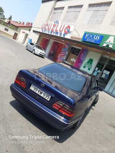 Mercedes E 270 2000, 331,570 km - 2.7 l - Bakı