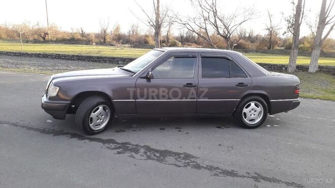 Mercedes  1989, 200,350 km - 2.0 л - Zaqatala