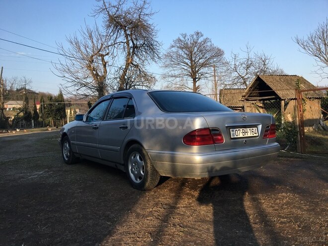 Mercedes E 300 1995, 422,000 km - 3.0 l - Astara