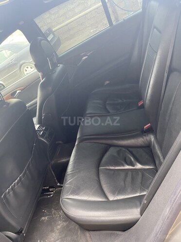 Mercedes E 220 2004, 290,000 km - 2.2 л - Bakı