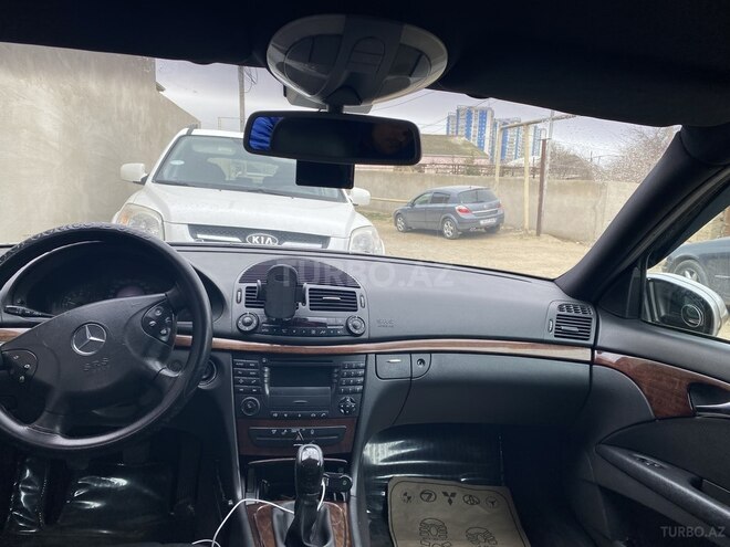 Mercedes E 220 2004, 290,000 km - 2.2 л - Bakı
