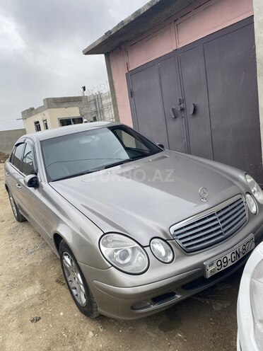 Mercedes E 220 2004, 290,000 km - 2.2 л - Bakı