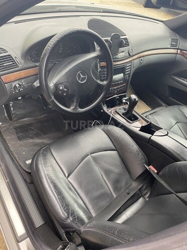 Mercedes E 220 2004, 290,000 km - 2.2 л - Bakı