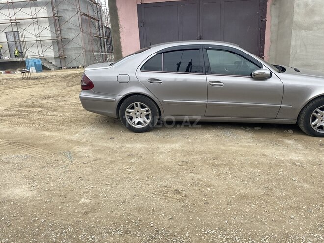 Mercedes E 220 2004, 290,000 km - 2.2 л - Bakı