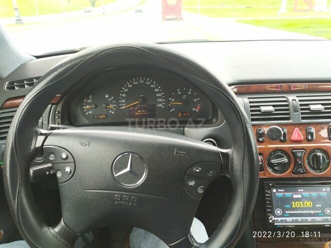 Mercedes E 220 1999, 399,678 km - 2.2 l - Bakı