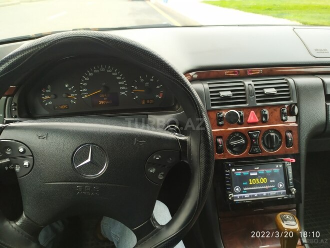 Mercedes E 220 1999, 399,678 km - 2.2 l - Bakı