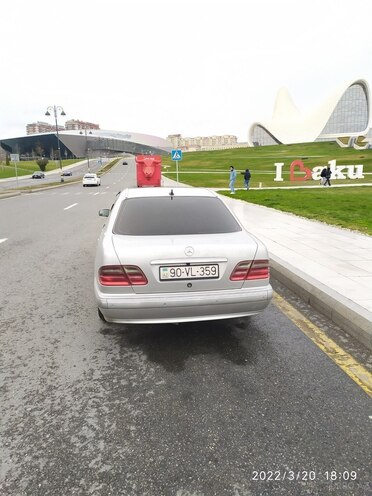Mercedes E 220 1999, 399,678 km - 2.2 l - Bakı