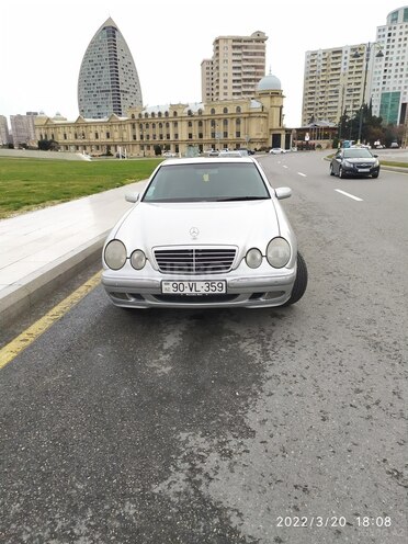 Mercedes E 220 1999, 399,678 km - 2.2 l - Bakı