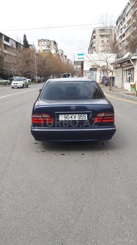 Mercedes E 270 2000, 386,000 km - 2.7 l - Bakı