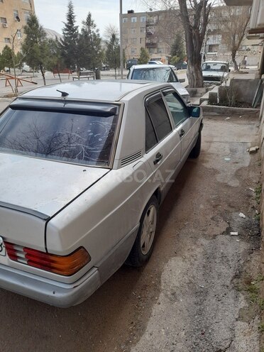 Mercedes 190 1991, 220,000 km - 1.8 l - Şirvan