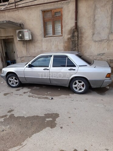 Mercedes 190 1991, 220,000 km - 1.8 l - Şirvan