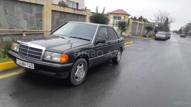 Mercedes 190 1991, 333,000 km - 2.0 l - Qax