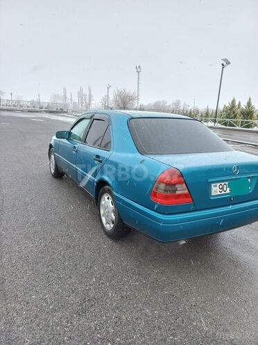 Mercedes C 180 1996, 232,000 km - 1.8 l - Şəki