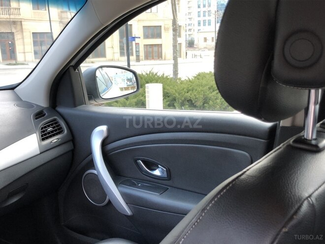 Renault Megane 2011, 65,000 km - 2.0 л - Bakı
