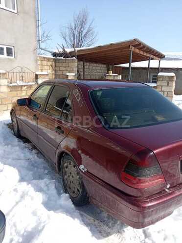 Mercedes C 180 1998, 320,000 km - 1.8 л - Qusar