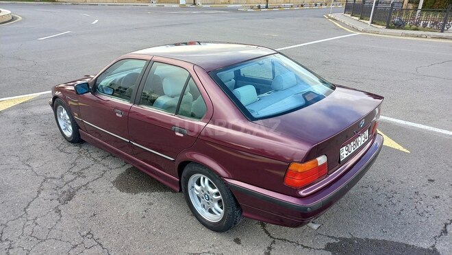 BMW 323 1995, 242,000 km - 2.5 l - Oğuz