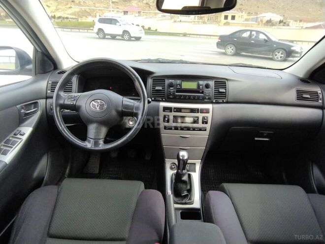 Toyota Corolla 2004, 230,000 km - 1.4 l - Bakı