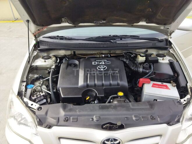 Toyota Corolla 2004, 230,000 km - 1.4 l - Bakı