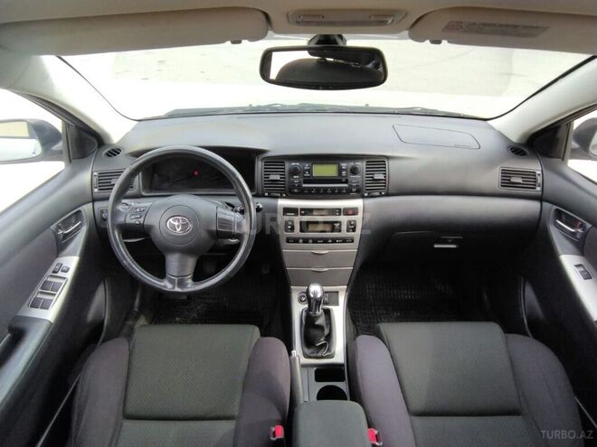 Toyota Corolla 2004, 230,000 km - 1.4 l - Bakı