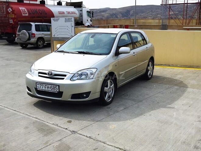 Toyota Corolla 2004, 230,000 km - 1.4 l - Bakı