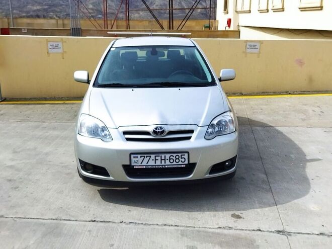 Toyota Corolla 2004, 230,000 km - 1.4 l - Bakı