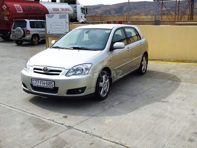 Toyota Corolla 2004, 230,000 km - 1.4 l - Bakı