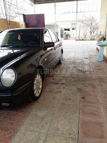 Mercedes E 200 1996, 311,100 km - 2.0 л - Tovuz