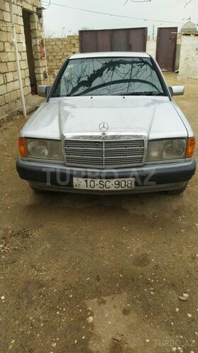 Mercedes 190 1991, 450,000 km - 1.8 l - Salyan