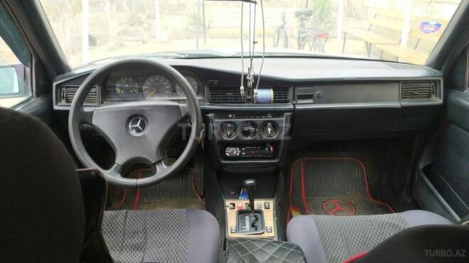 Mercedes 190 1991, 450,000 km - 1.8 l - Salyan