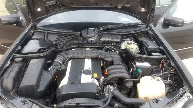 Mercedes E 320 1995, 195,000 km - 3.2 l - Bakı