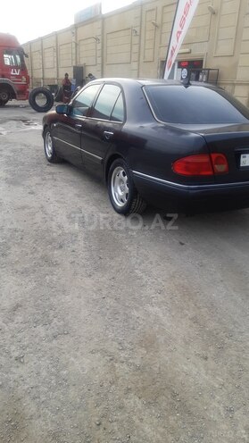 Mercedes E 320 1995, 195,000 km - 3.2 l - Bakı