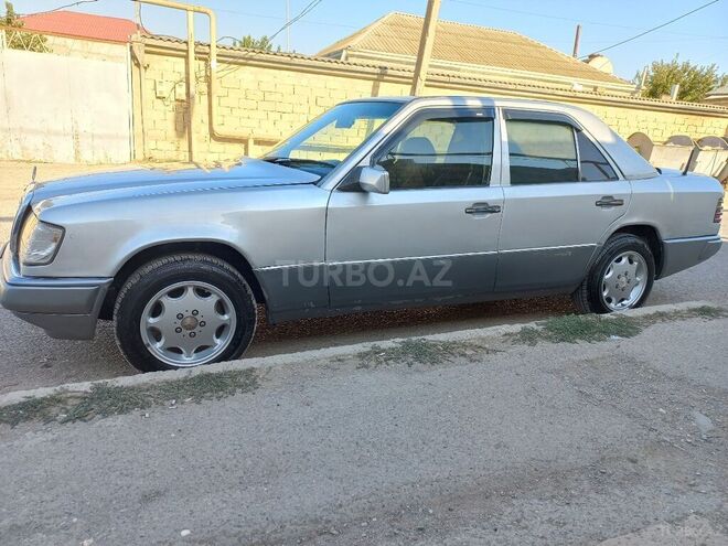 Mercedes E 220 1994, 425,500 km - 2.2 l - Bakı