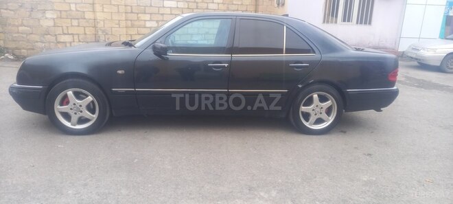 Mercedes E 320 1998, 424,000 km - 3.2 l - Bərdə