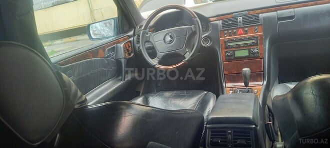 Mercedes E 320 1998, 424,000 km - 3.2 l - Bərdə
