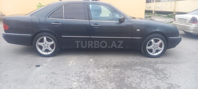 Mercedes E 320 1998, 424,000 km - 3.2 l - Bərdə