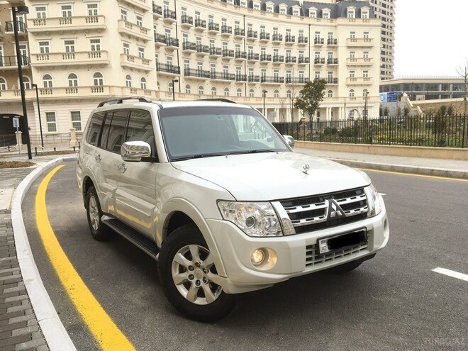 Mitsubishi Pajero 2013, 111,000 km - 3.0 l - Bakı