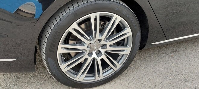 Audi A8 2014, 144,000 km - 4.0 l - Bakı