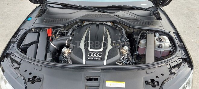 Audi A8 2014, 144,000 km - 4.0 l - Bakı