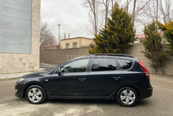 Hyundai i30 2010, 172,000 km - 1.6 l - İsmayıllı