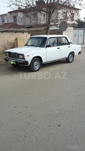 LADA (VAZ) 2107 2005, 120,000 km - 1.6 l - Salyan