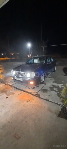 Mercedes E 270 2000, 530,000 km - 2.7 l - Saatlı
