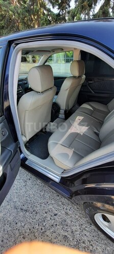 Mercedes E 270 2000, 530,000 km - 2.7 l - Saatlı