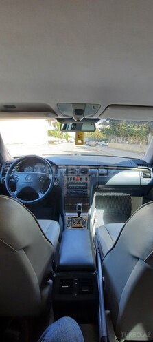 Mercedes E 270 2000, 530,000 km - 2.7 l - Saatlı
