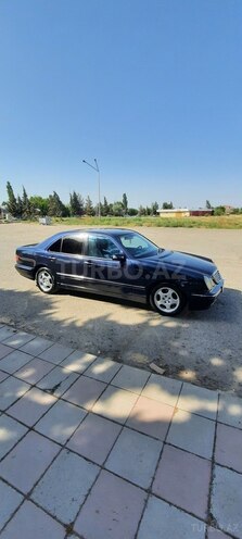 Mercedes E 270 2000, 530,000 km - 2.7 l - Saatlı