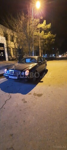 Mercedes E 270 2000, 530,000 km - 2.7 l - Saatlı
