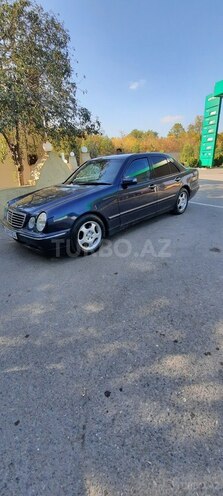 Mercedes E 270 2000, 530,000 km - 2.7 l - Saatlı