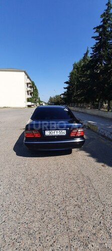 Mercedes E 270 2000, 530,000 km - 2.7 l - Saatlı